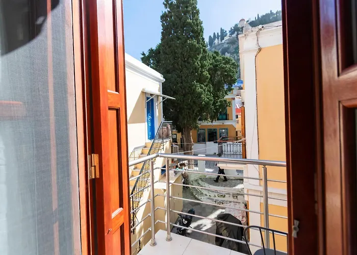 Yiayia\'S Central Apartment